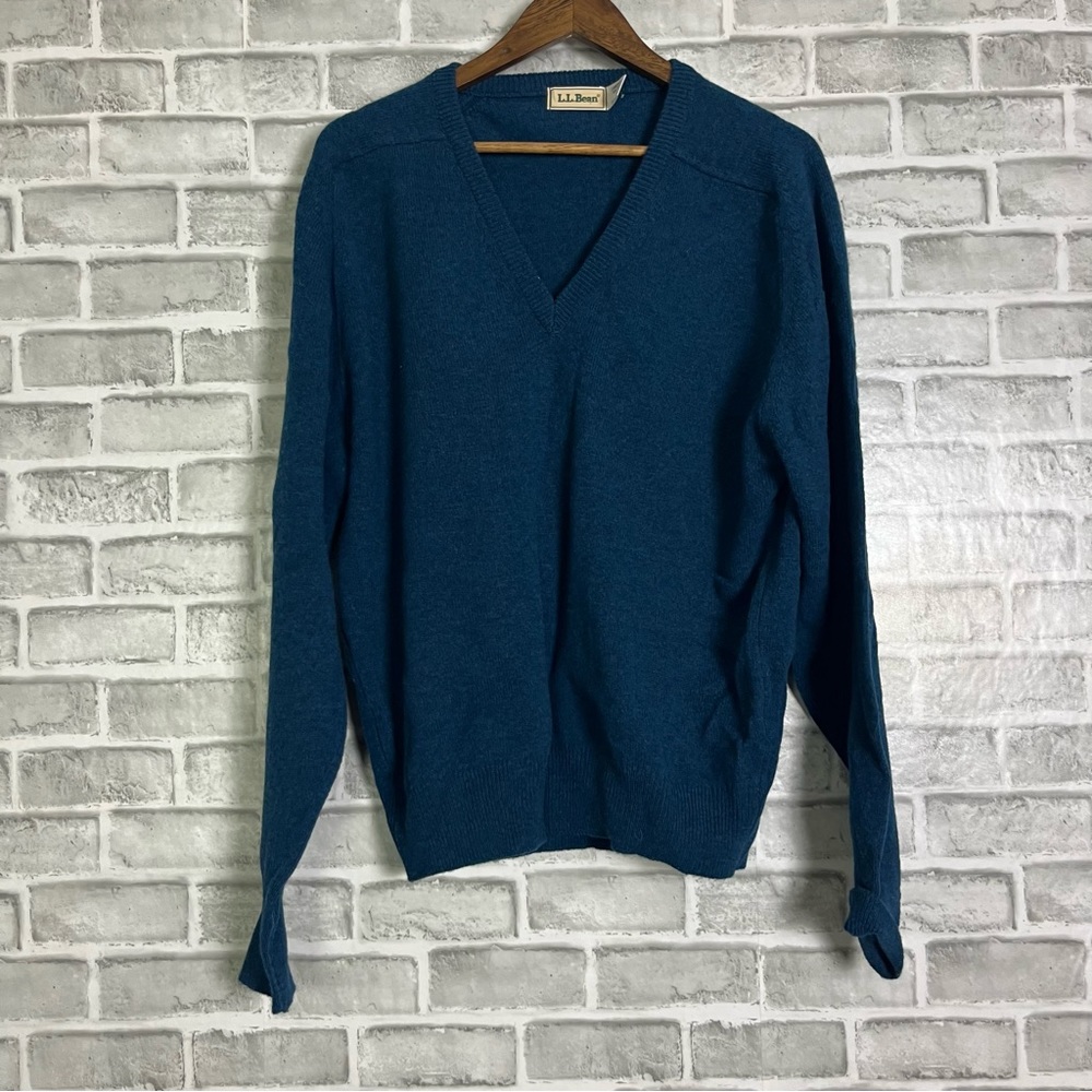 L.L Bean Cobalt Blue V Neck Pullover Vintage Wool Scotland Made Sweater Sz M
